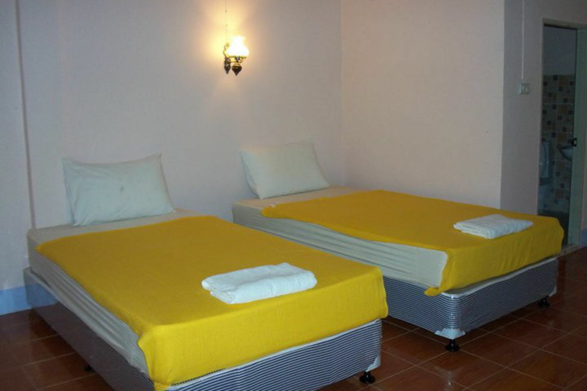 D'S Corner & Guesthouse Phuket Exterior photo